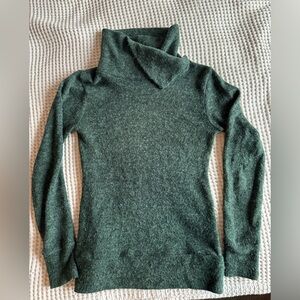 KAVU Green Turtleneck Sweetie Sweater
